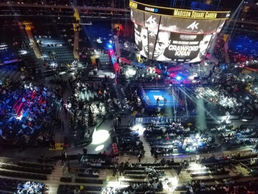 Teófimo López vs Edis Tatli: Ambientazo en el Madison Square Garden previo al combate