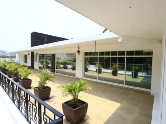 El Salvador albergará 300 médicos que luchan contra el coronavirus en Residencia Presidencial