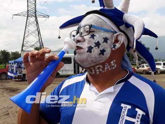 ¡CON AFICIÓN AUSTRALIANA! El ambientazo que se está viviendo en las afueras del estadio Olímpico