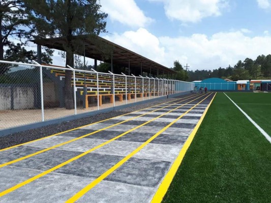 ¡Bonito y moderno! Así es el estadio que se inauguró en Campamento, Olancho
