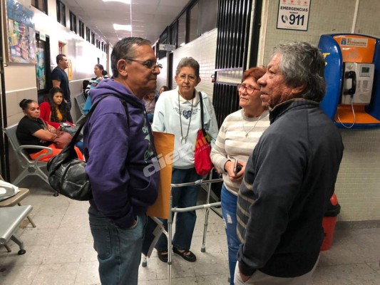 Incertidumbre y preocupación por la salud de Chelato Uclés: Así se viven los momentos en el IHSS