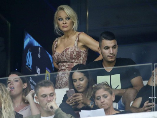¿Cómo luce? Pamela Anderson confirma que no se ha separado con Campeón del Mundo