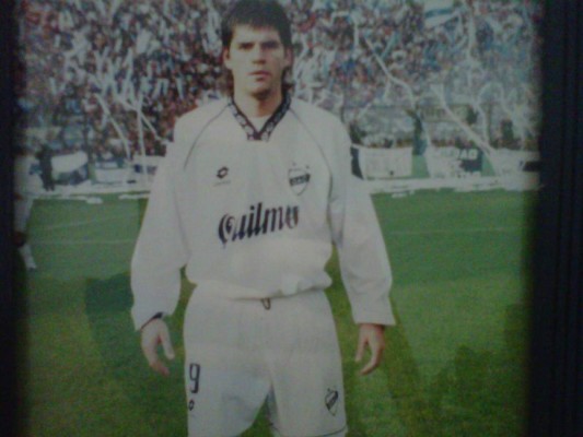 Conocé la vida de Daniel Cicogna, exdelantero de Olimpia, como modelo