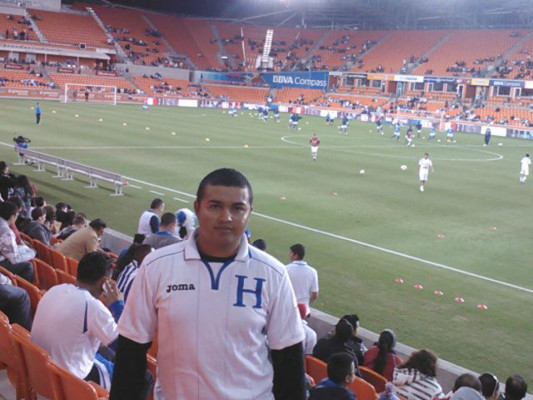 'Hondureños en el BBVA Compass de Houston'