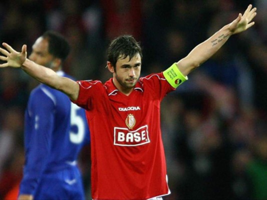 Cabezas de cerdo y carteles de 'judas': El terror por la traición que viviría Çalhanoğlu en su regreso al Milan