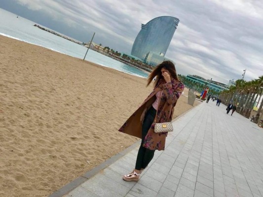 Sharon Segura, la modelo y presentadora tica, amante de su selección