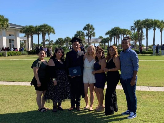 ¿Su amiga o su novia? La historia detrás de Enrique, el hondureño que se hizo famoso en la transmisión del EEUU vs Honduras