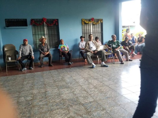 ¡Nobleza! El enorme gesto del olimpista German 'Patón' Mejía con un asilo de ancianos en Danlí