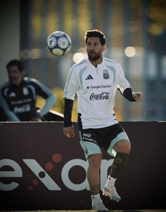 Messi entrenó por última vez con Argentina: dos invitados especiales