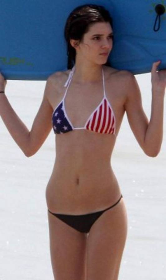 FOTOS: Hermana de Kim Kardashian se declara seguidora del PSG de Francia