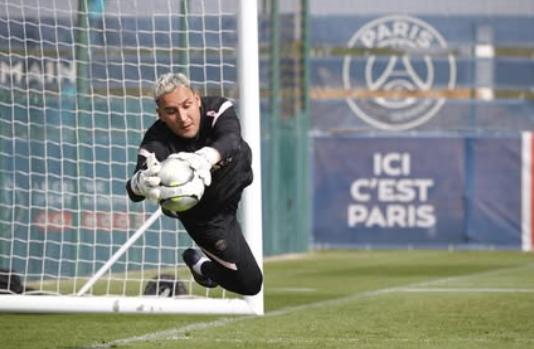 Keylor Navas pierde valor en el mercado y el club que planea ficharlo: “Hemos tenido contactos, el interés es total”