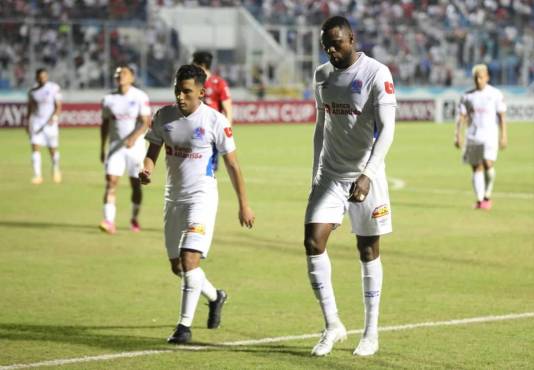 Olimpia, que era el vigente campeón, no pudo clasificar de fase de grupos en la primera edición de la Copa Centroamericana.