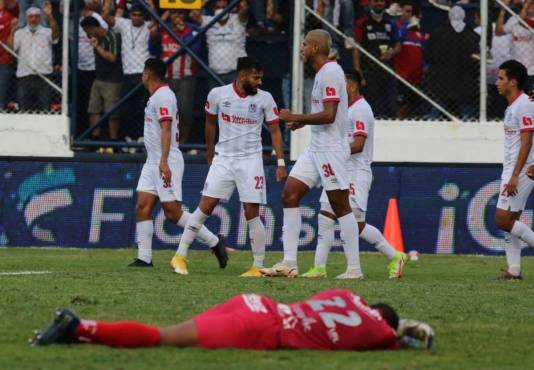 Potro confirmó que el portero Luis “Buba” López está bien, solo sufrió algunos golpes pero llegará al partido del jueves.