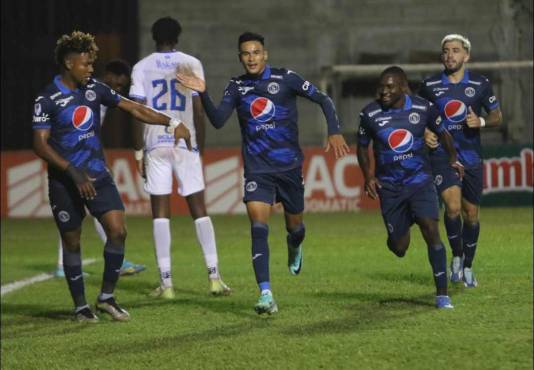 Camellito Delgado sigue aportando en ataque para el Motagua. FOTO: Alex Pérez