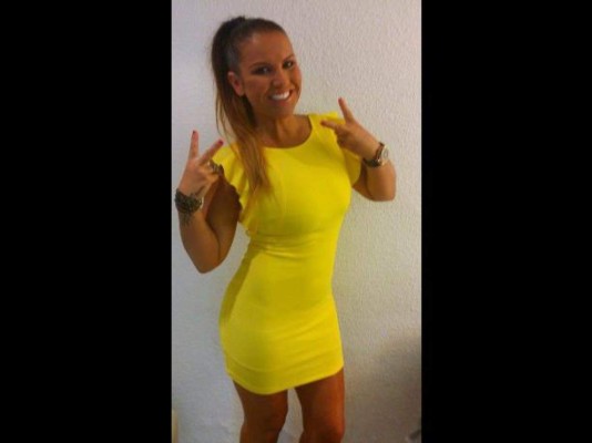 Katia Aveiro, hermana de Cristiano Ronaldo, posó muy sexi para revista