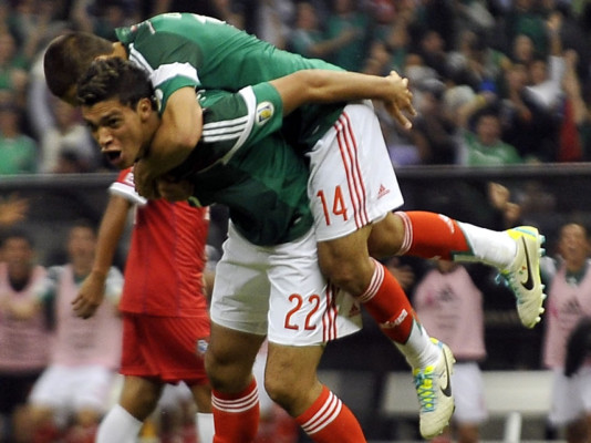México alarga el grito mundialista de Honduras
