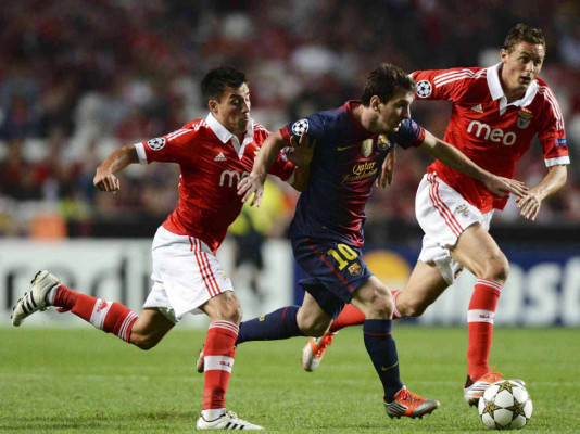 Barcelona vence 2-0 en visita a Benfica