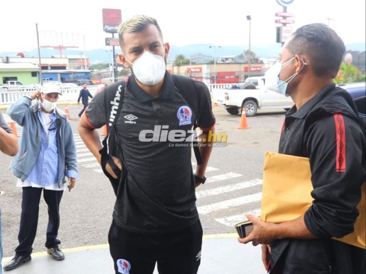 ¡Cánticos y nuevo look! La partida de Olimpia rumbo a Orlando para enfrentar al Montreal Impact