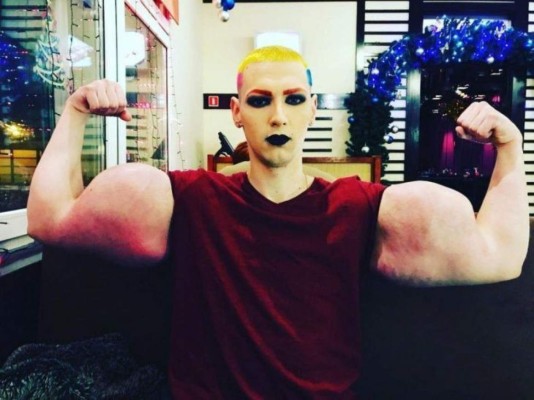 Así es el ''Popeye'' ruso, el luchador que fue humillado durante su debut en la MMA