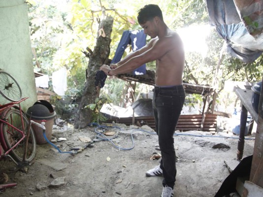 A futbolista argentino le ha tocado vivir en un bordo de San Pedro Sula