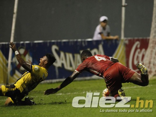 Las imágenes que no viste en televisión de la vuelta de repechaje en Honduras