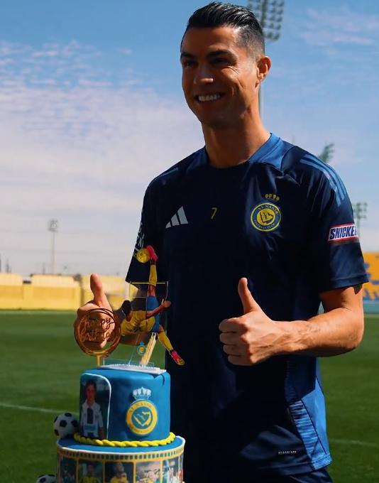 Al Nassr le celebra a Cristiano Ronaldo su cumpleaños 40: la fiesta que se vivió en el club