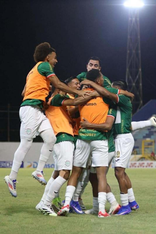 Choloma desató el terremoto en Real España, traición a la Máquina; jugador cortado en Marathón llega al estadio