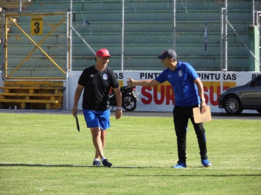 El primer 11 de Pedro Troglio con Olimpia que se midió a la UPNFM