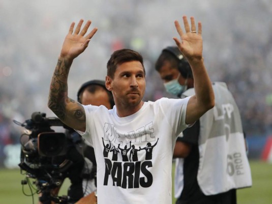 Éxtasis en París e invitado de lujo: así fue la presentación de Messi ante la afición del PSG en el Parque de los Príncipes&nbsp;&nbsp;