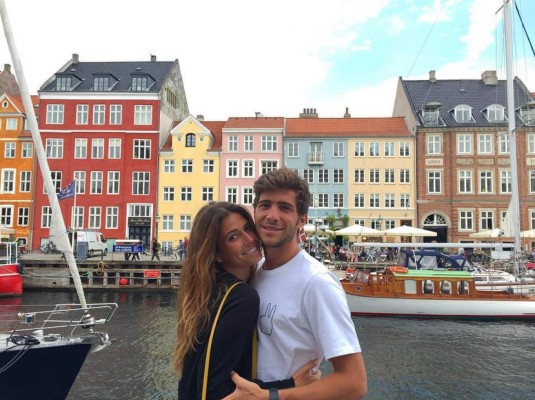 La infartante novia de Sergi Roberto, el nuevo héroe del Barcelona