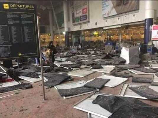 FOTOS: Imágenes dramáticas de las dos explosiones en el Aeropuerto de Estambul