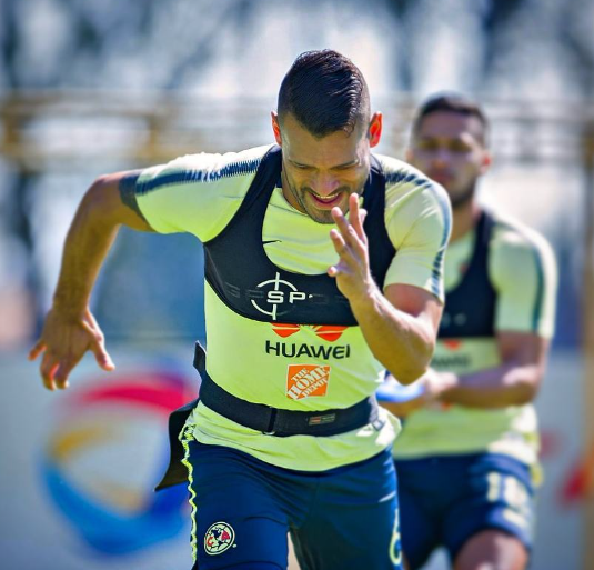 ¡Escándalo! Futbolista intentó ‘bajarle’ la novia a su propio compañero y el club lo despide