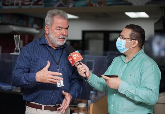 El alcalde de San Pedro Sula, Roberto Contreras, en entrevista con Arturo Nolasco, editor digital de deportes de Grupo OPSA.