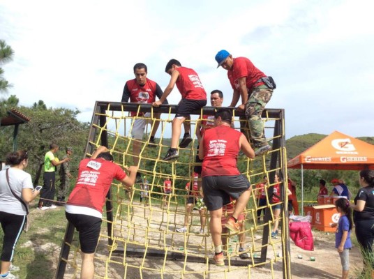 Adrenalina total en Tegucigalpa por el X-RUN DIEZ