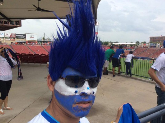 Las fotos más curiosas del ambiente de Honduras-Estados Unidos