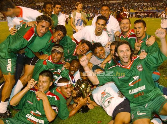 Títulos y fútbol champán: los equipos que marcaron una época en la historia de la Liga Nacional