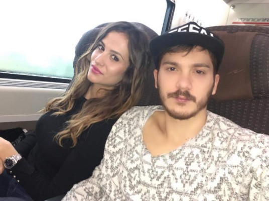 Conoce a Jessica Malena, la esposa que Ciro Inmobile ignora al jugar PS4