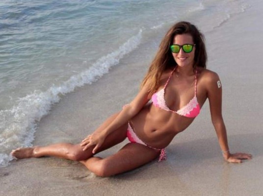 Ella es la bella Malena Costa, quien anunció su boda con Mario Suárez