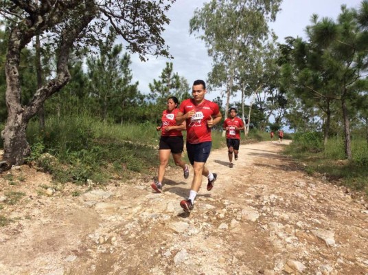 Adrenalina total en Tegucigalpa por el X-RUN DIEZ