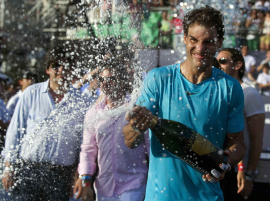 Rafael Nadal y Novak Djokovic deslumbraron en el duelo de exhibición