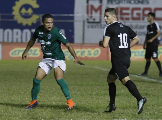 Así trabajaba 'Ñangui' Cardona en la albañilería día a día bajo un sol imperante