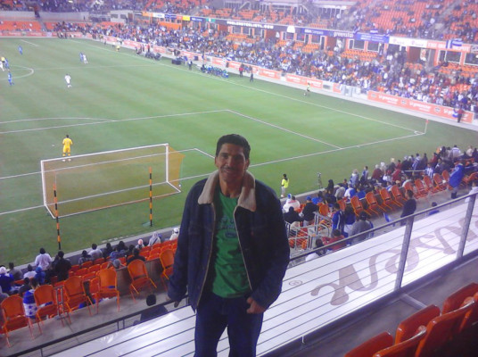 'Hondureños en el BBVA Compass de Houston'