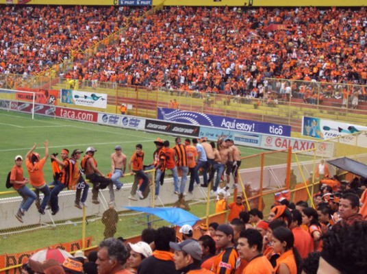 Las aficiones más apasionadas del fútbol centroamericano