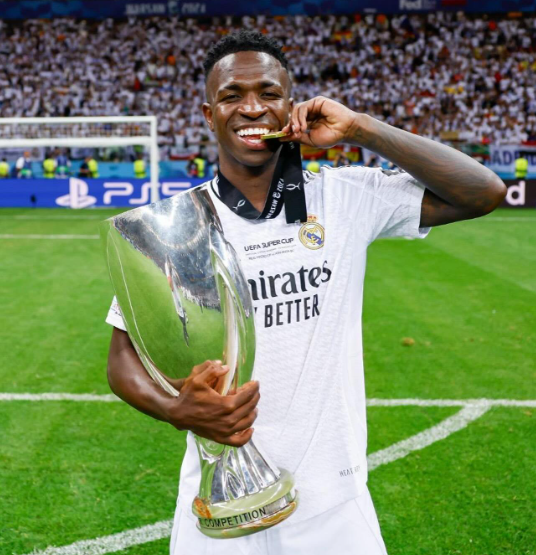 Vinicius soltó el bombazo en la liga española: “Si ocurre una vez más, me voy del campo”