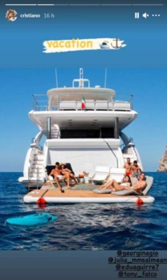 Georgina Rodríguez deslumbra en sus vacaciones con Cristiano Ronaldo en un yate de lujo