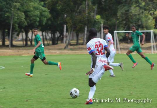 Raúl García en uno de sus juegos con el Olimpia reservas. Foto cortesía.