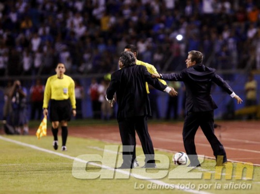 Las mejores imágenes del Honduras-El Salvador en el Olímpico