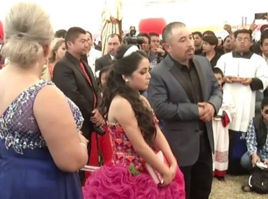 ¡UNA LOCURA! Los XV de Rubí, en fotografías