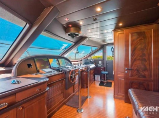 Así quedó el lujoso yate de Marc Anthony valorado en 7 millones de dólares que fue destrozado por un voraz incendio