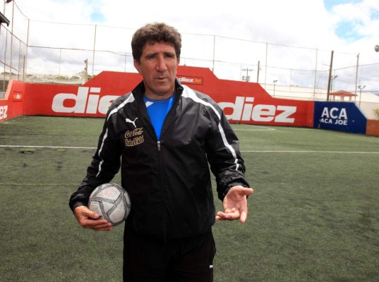 Un holandés entre los los últimos 15 técnicos que han dirigido a Olimpia